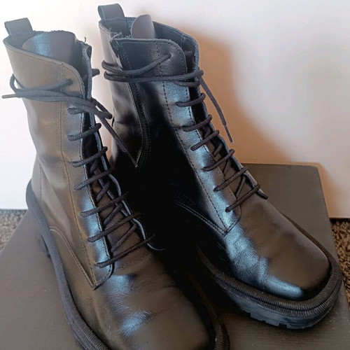 Fratelli Petridi leather black ankle boots like new, size 36-37