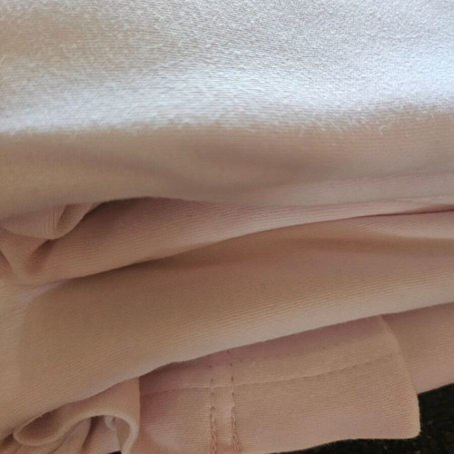 Baby sheets like new, set of 2, very soft