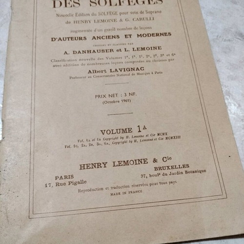 Des Solfèges music book