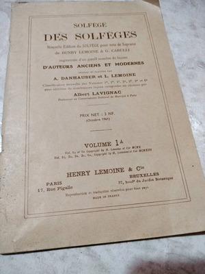 Des Solfèges music book