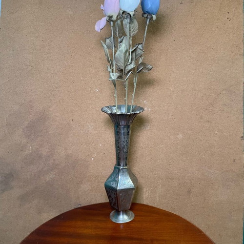 Engraved silver-plated vase like new for flowers