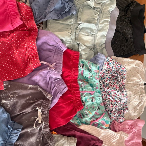 Pack of 23 shorts and 1 skirt like new