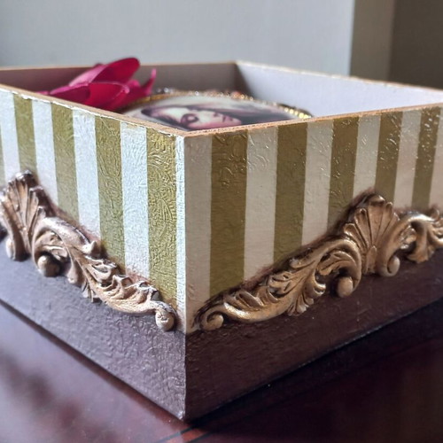 Christmas wooden box new with decoupage and ball