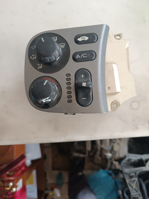 Χειριστήρια A/C για Honda S2000 '01-'09 μεταχειρισμένα σε καλή κατάσταση
