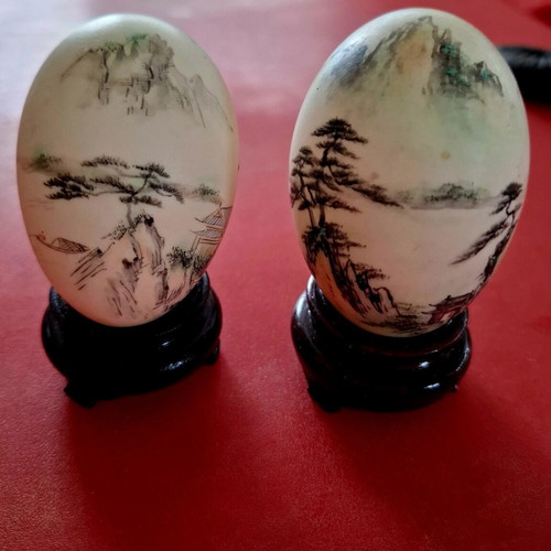 Chinese painting on eggs with stands vintage, like new, set of two