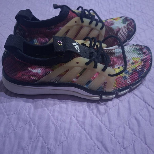 Adidas athletic shoes used, size 37 1/3, multicolor