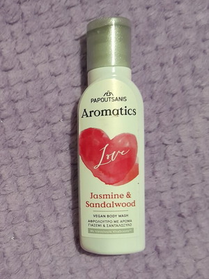 Αφρόλουτρο Papoutsanis Aromatics με άρωμα γιασεμί και σανδαλόξυλο καινούργιο