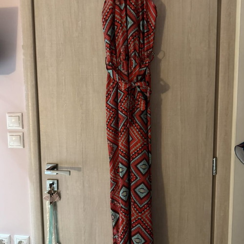 Long red dress with patterns like new, worn twice