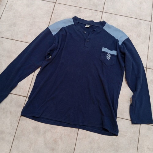 Men's blouse size XL, like new