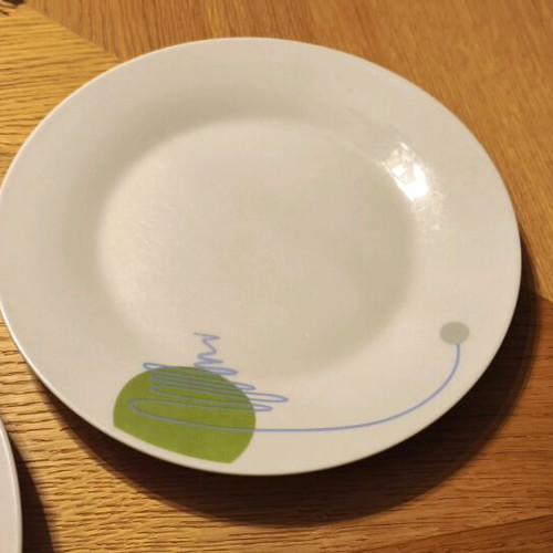 Porcelain daily dish set used, 8 shallow, 6 deep, 6 dessert plates