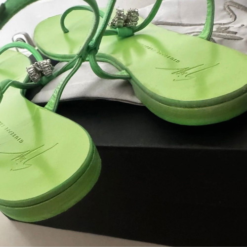 Giuseppe Zanotti neon green crystal detail flat sandals used