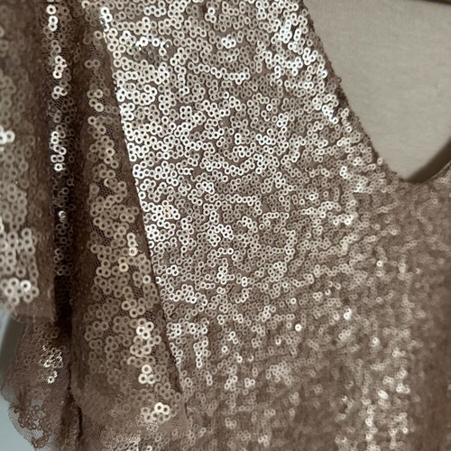 Short dress with sequins in pink gold, like new