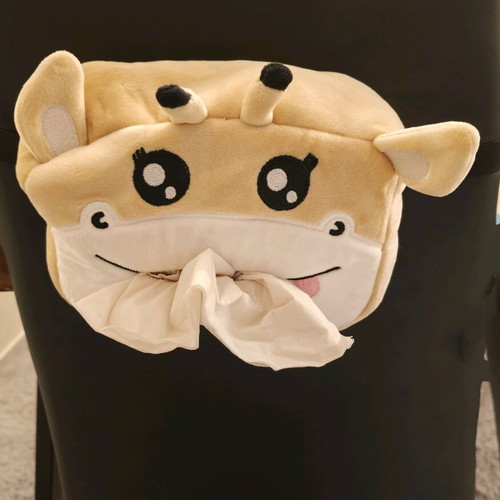 Giraffe Hanging Tissue Holder like new