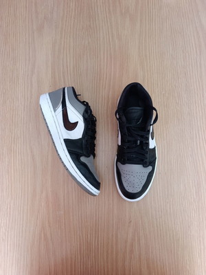 Nike Dunk Jordan αθλητικά σαν καινούργια, μέγεθος 43, μαύρο και γκρι