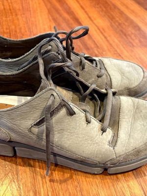 Clarks suede sneakers size 41 used, olive color