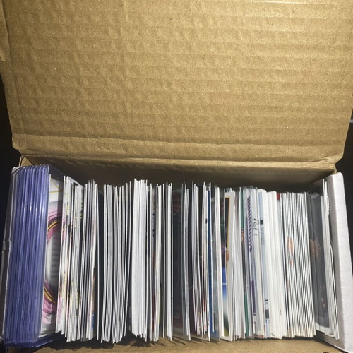 Card lot 150 NBA Euroleague Disney soccer cards like new