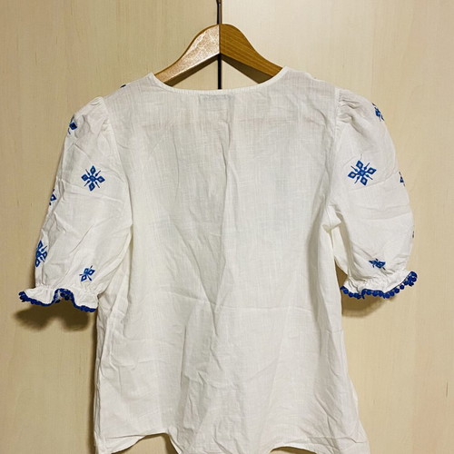 Karon cotton blouse with blue bronderie lace, new, size M