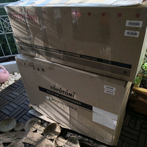 Toyotomi air conditioner 12000 BTU STG-912R32 like new