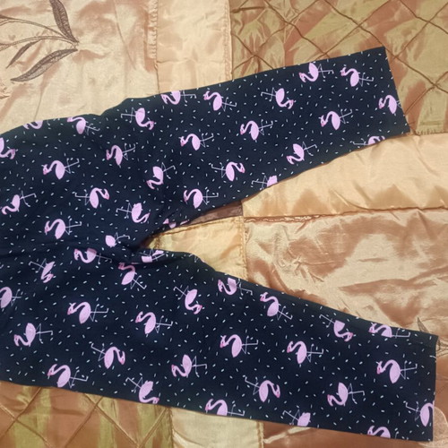 Evita leggings with flamingo print like new, size 8 years