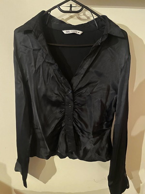 Zara satin shirt black size XL like new
