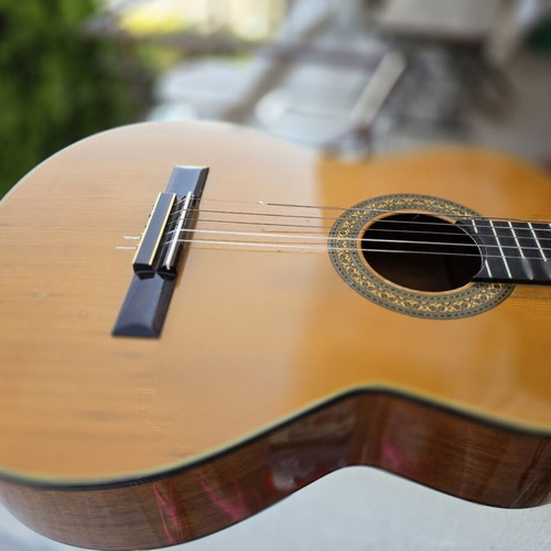 Classical guitar like new