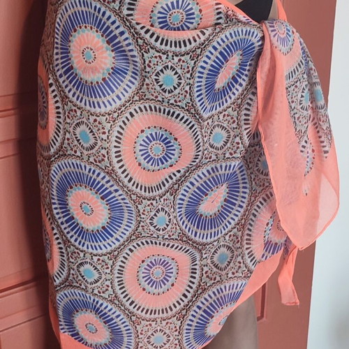 Scarf pareo with geometric pattern like new, coral and blue