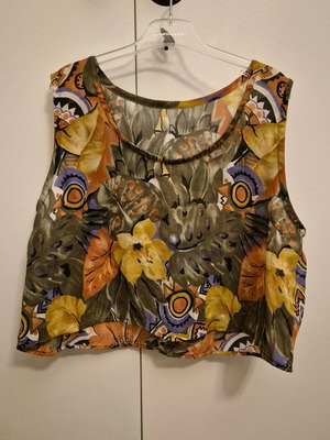 Floral top multicolored like new, 100% viscose