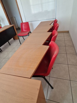 Tutoring Equipment Set of Desks used, without seats