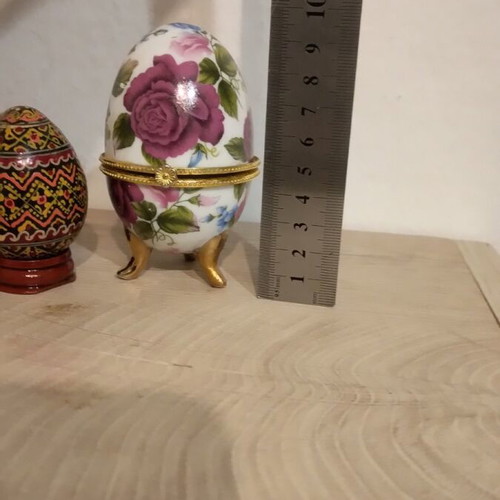 Jewelry box set egg-shaped wood and porcelain like new