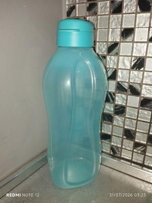 Tupperware bottle 2 liters new
