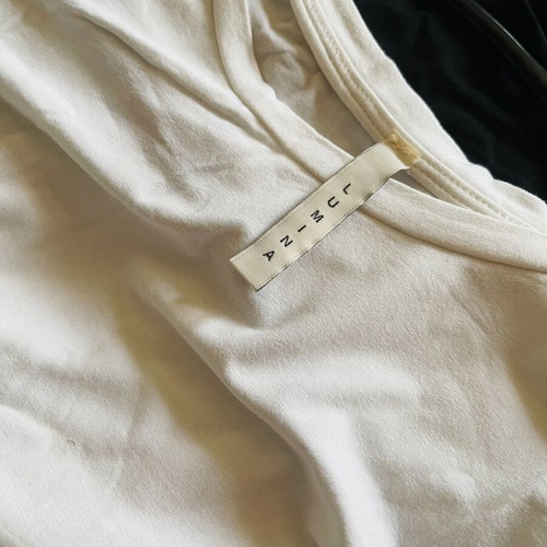 Lumina white t-shirt with feathers like new, size L