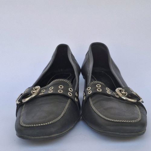 Leather black pumps like new, size 38