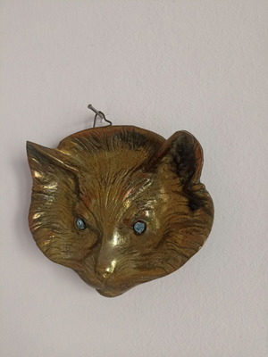 Bronze cat bust 12x11 cm