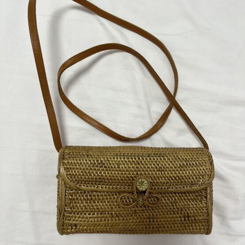 Handmade shoulder bag made in Vietnam