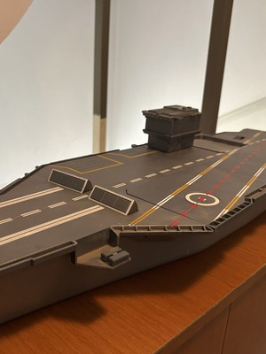 Plastic Aircraft Carrier toy like new