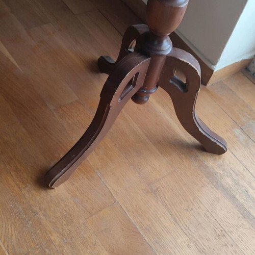 Wooden coffee table like new, dimensions 0.45x0.63