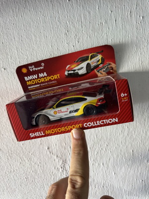 BMW M4 Shell Motorsport diecast car set with battery