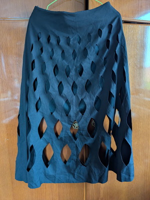 Cutcuutur skirt size medium like new, black