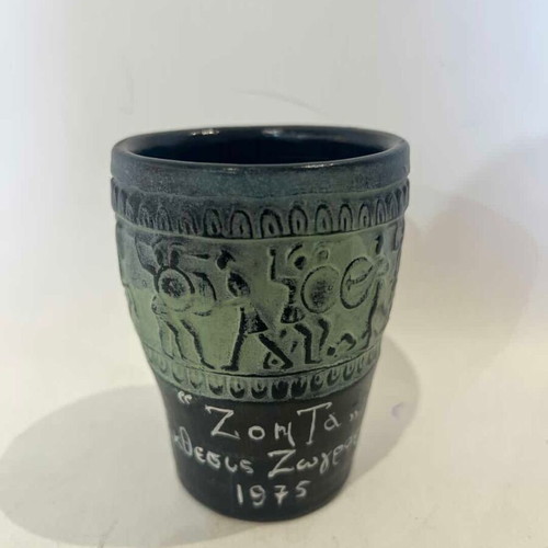Clay cup with Greek warrior motifs used, 9x7 cm