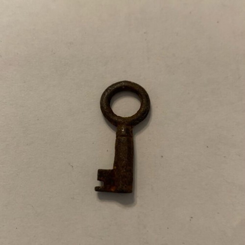 Small key used, old
