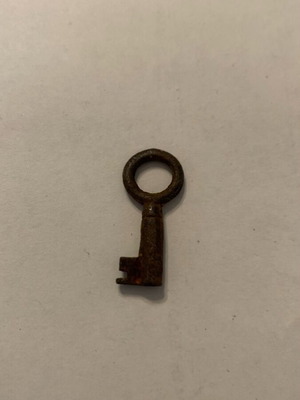 Small key used, old