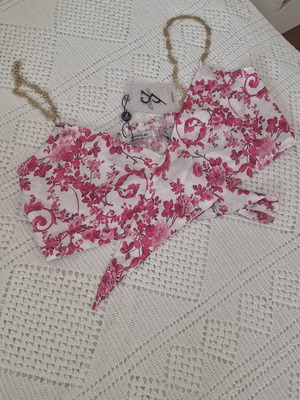 Studio83 crop top new with tags, white and pink, metal straps