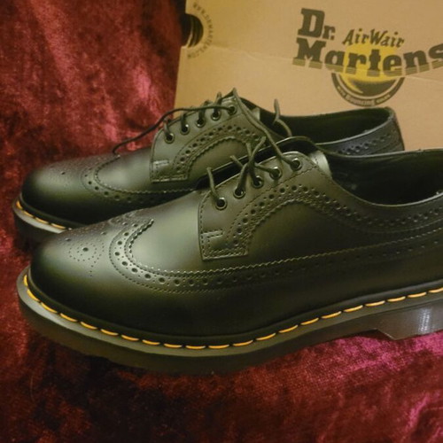 Dr. Martens black leather shoes size 44 new