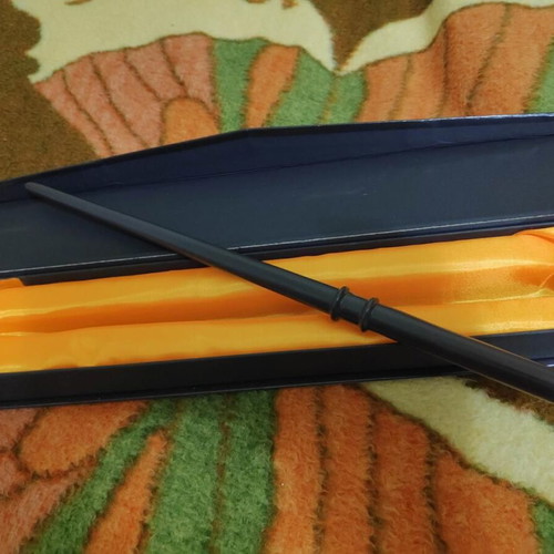 Harry Potter wand with Lord Voldemort collectible packaging