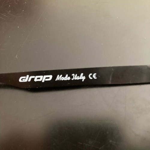 Drop sunglasses new with metal frame, black