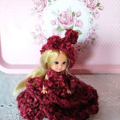 Miniature doll new with handmade dress and hat 10cm
