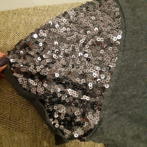 Benetton t shirt with sequin detail on sleeves like new, gray, size S