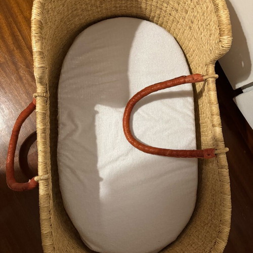 Moses Basket with mattress and waterproof cover, red leather handles