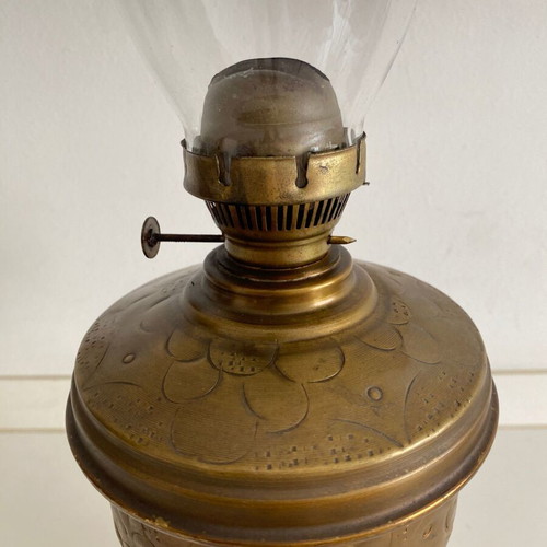 Vintage brass oil lamp with glass chimney, 50 cm, like new