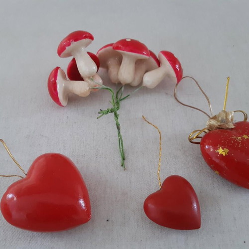 Vintage decorations used, pack of 10 mushrooms and hearts